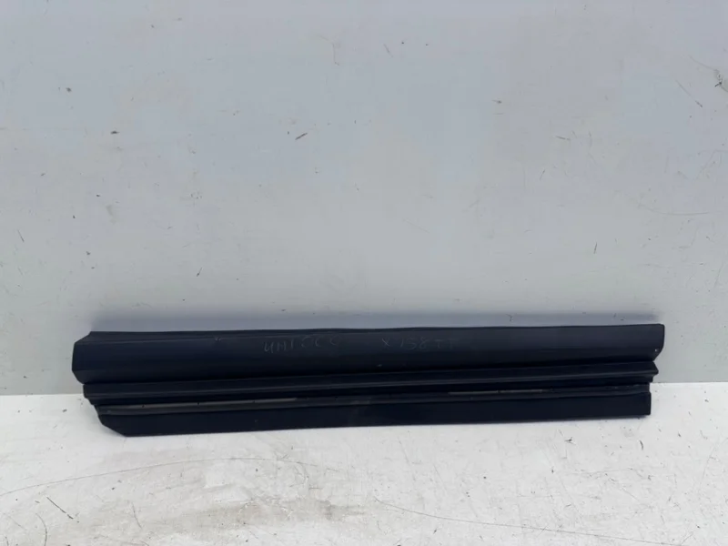 Накладка двери Lexus RX200T 2016-2023 4