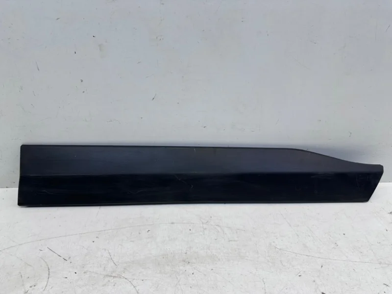 Накладка двери Toyota Rav4 2018-2024 XA50