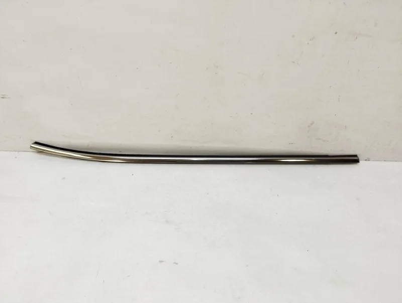 Молдинг стекла Nissan X-Trail 2014- T32