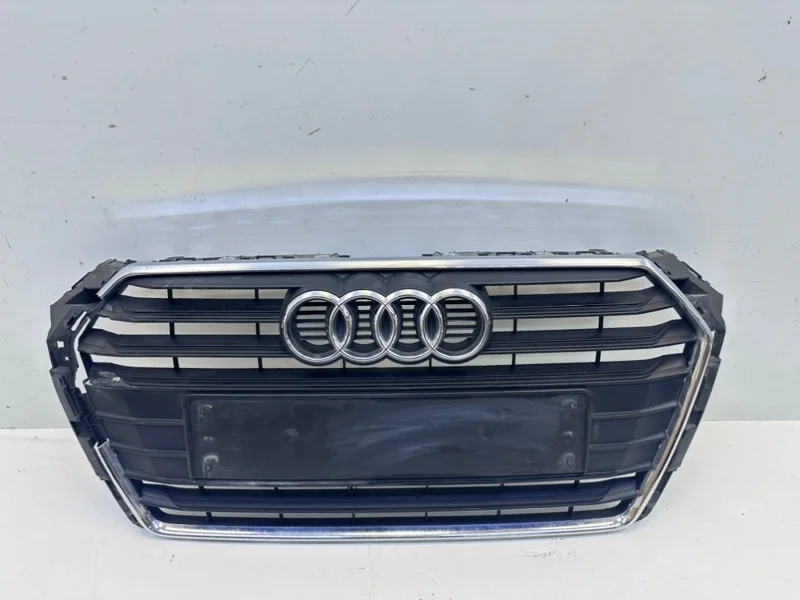 Решетка радиатора AUDI A4 2015-2020 B9
