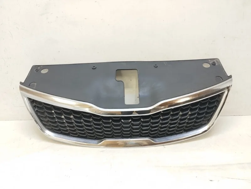 Решетка радиатора Kia Rio 2014-2017 3