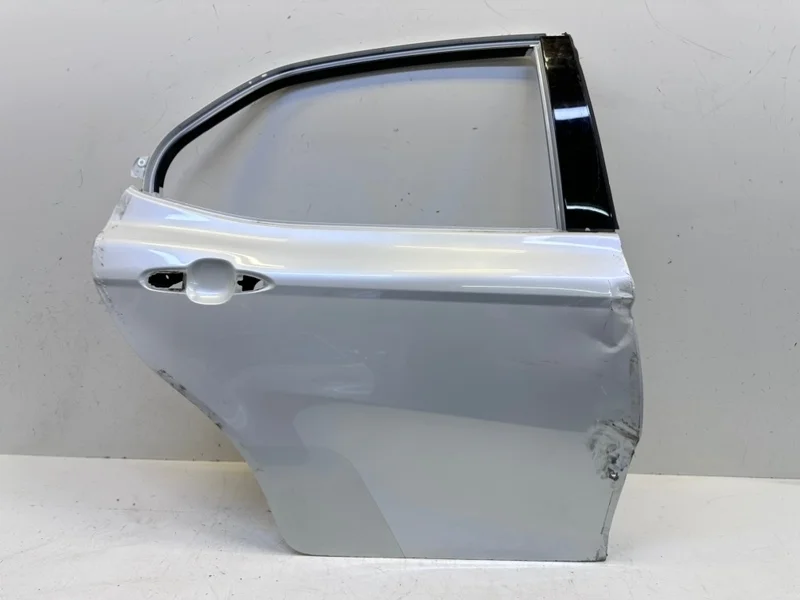 Дверь Toyota Camry 2017-2024 70