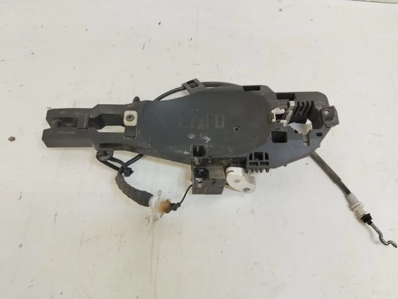 Кронштейн ручки двери BMW 3er 2005-2013 E90