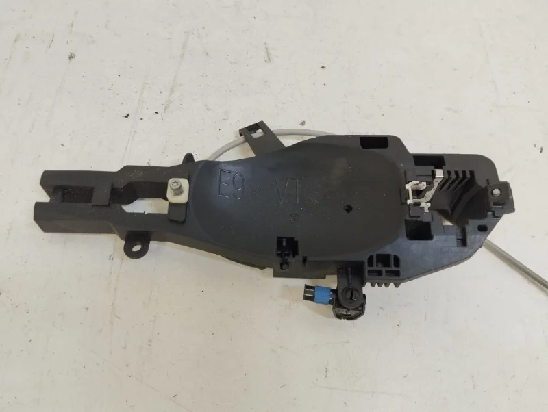 Кронштейн ручки двери BMW 3er 2005-2013 E90