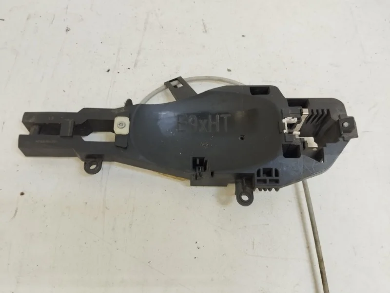 Кронштейн ручки двери BMW 3er 2005-2013 E90