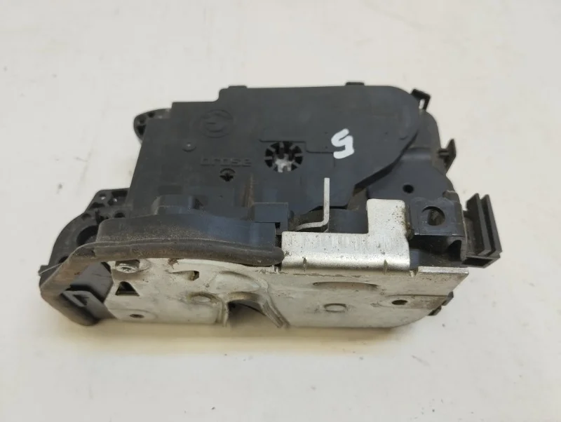 Замок двери BMW 3er 2005-2013 E90
