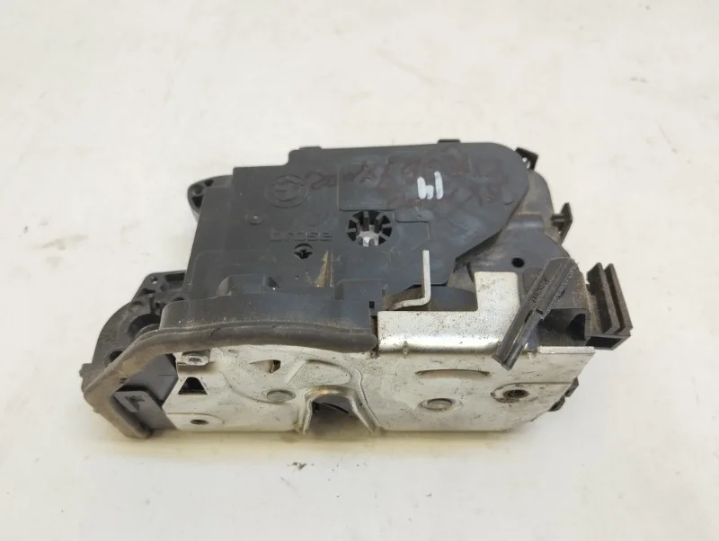 Замок двери BMW 3er 2005-2013 E90
