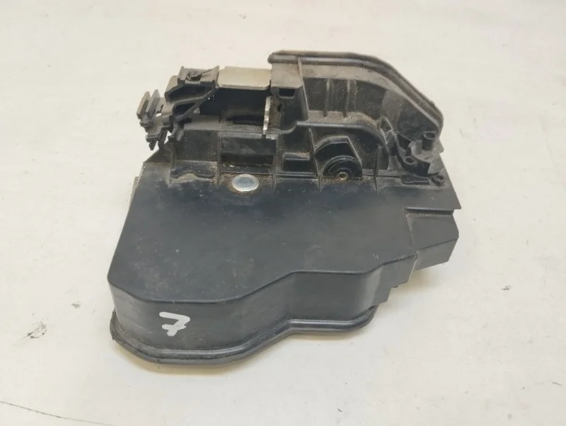 Замок двери BMW X5 2006-2013 E70