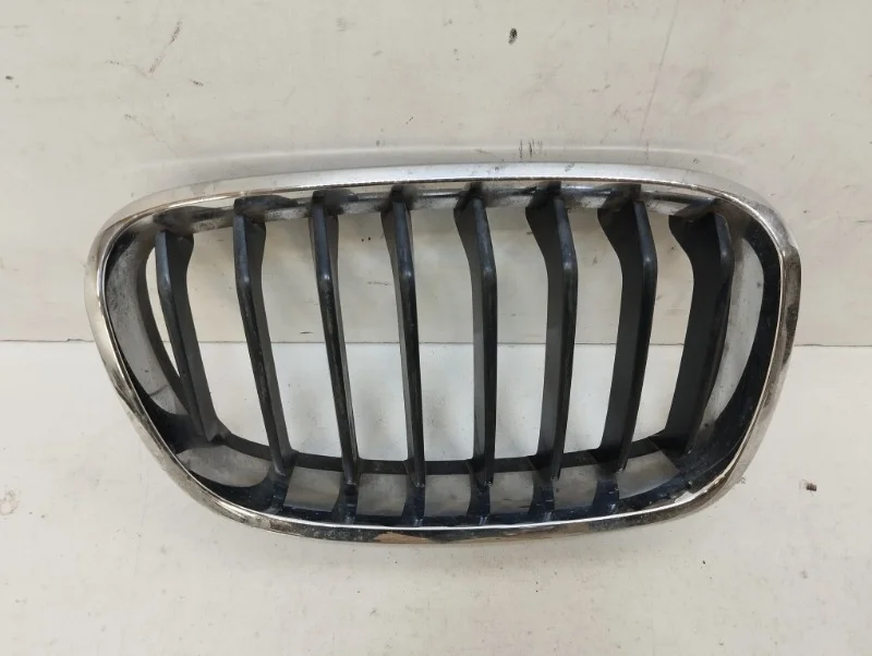 Решетка радиатора BMW 1er 2011-2015 F20