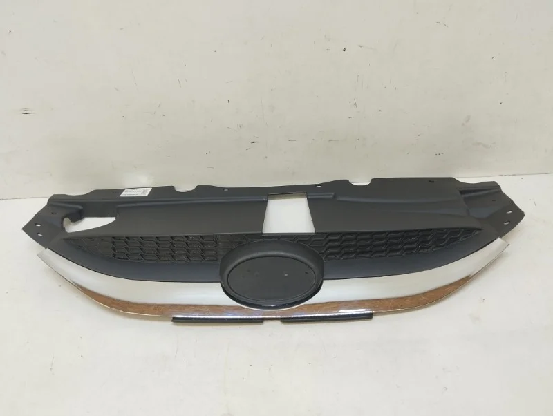 Решетка радиатора Hyundai ix35 2010-