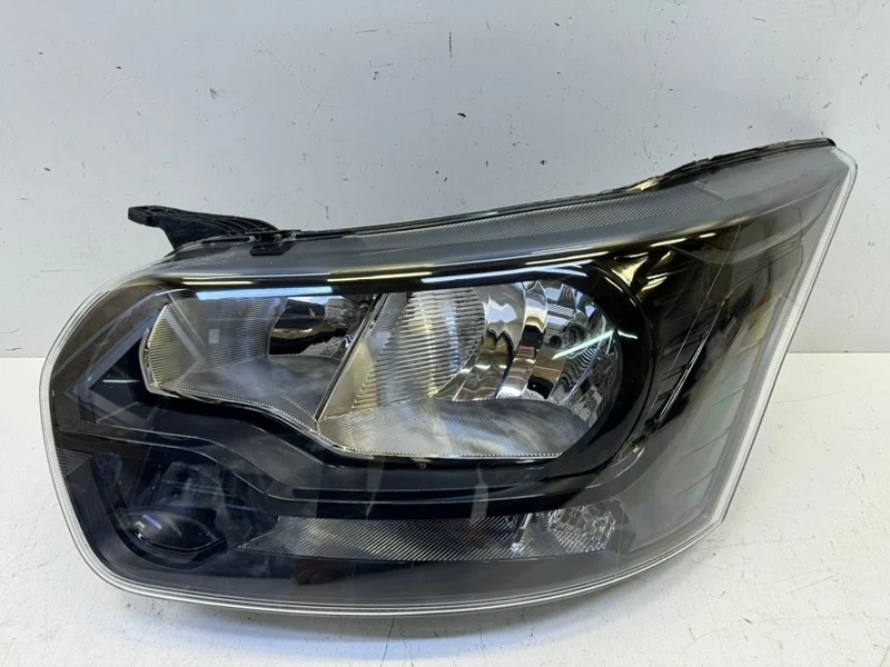 Фара Ford Transit 2014-2024 8