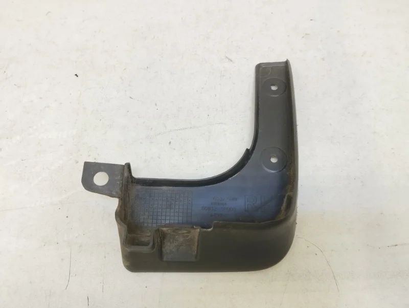 Брызговик Hyundai Solaris 2014-