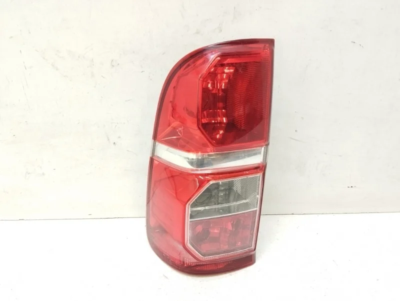 Фонарь Toyota Hilux 2010-2015