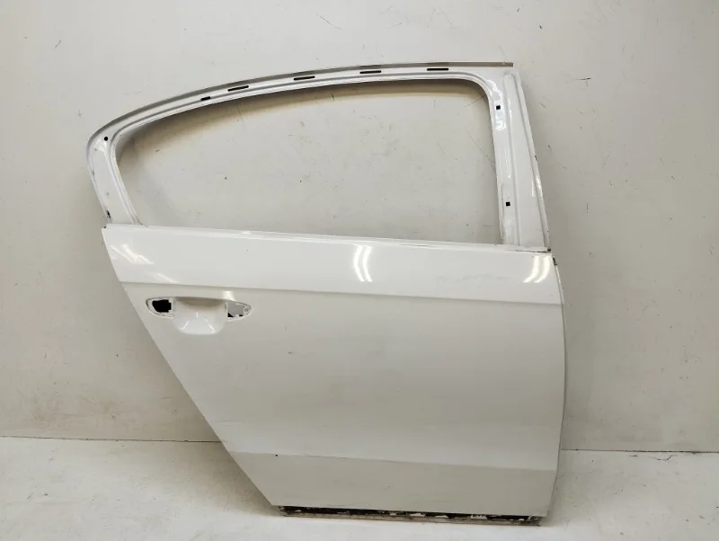 Дверь Volkswagen Passat 2011-2015 B7
