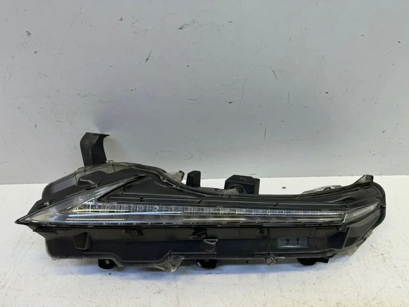 Ходовой огонь Lexus NX300 2017-2021