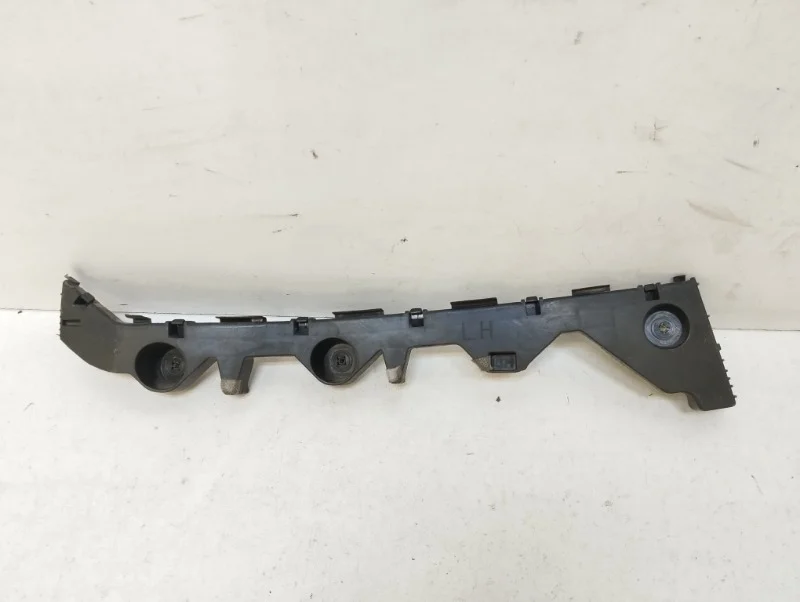 Кронштейн бампера Mazda 6 2007-2012 GH