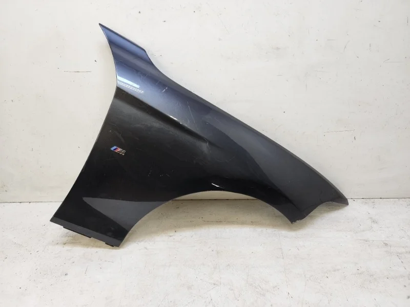 Крыло BMW 1er 2010- F20