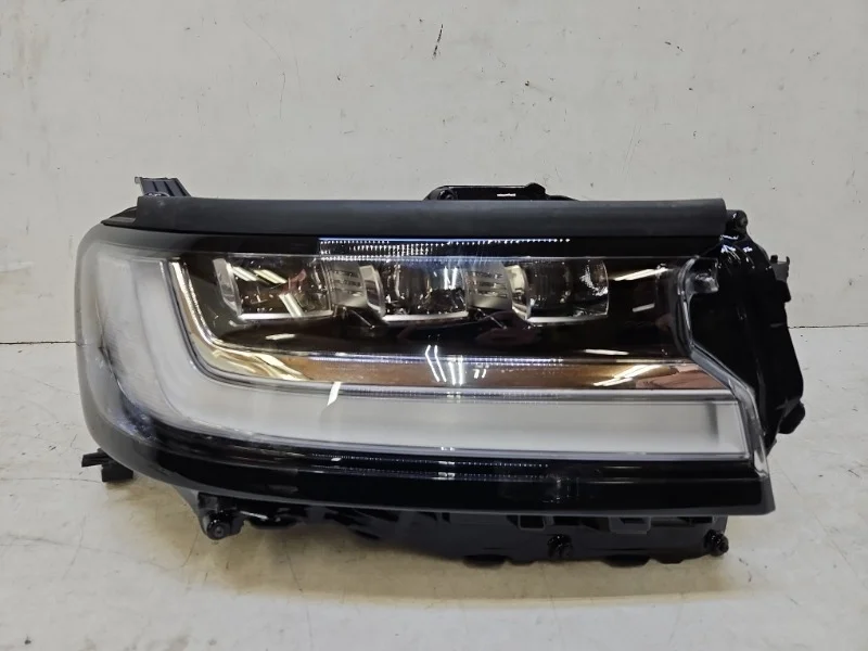 Фара Toyota Land Cruiser 2021-2025 300