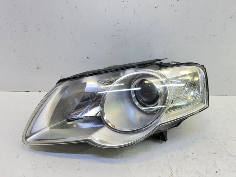 Фара Volkswagen Passat 2005-2010 B6