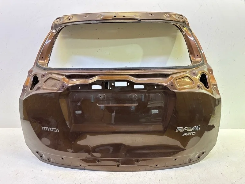 Крышка багажника Toyota Rav4 2016-2019 40