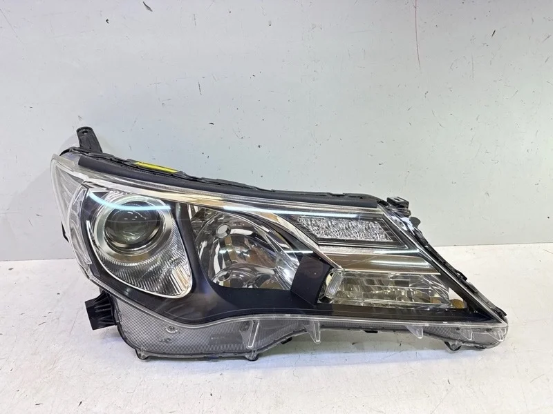 Фара Toyota Rav 4 2012-2015 40