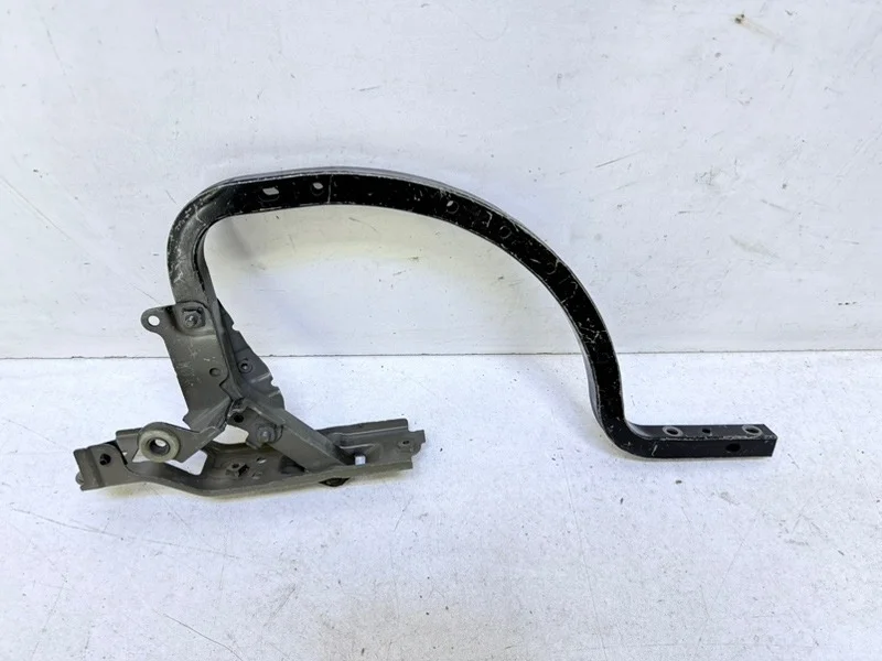 Петля багажника Toyota Camry 2017- V70