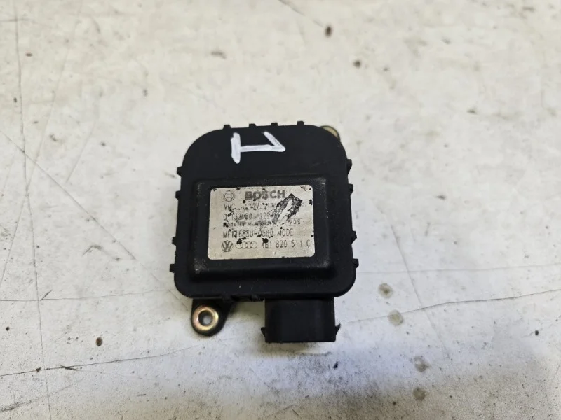 Моторчик заслонки отопителя AUDI A6 1997-2004 C5