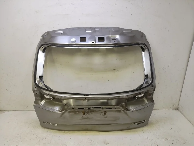 Крышка багажника Lexus NX200