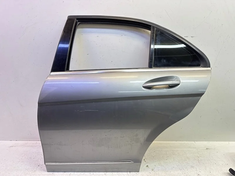 Дверь Mercedes-Benz -Class 2011-2014 W204