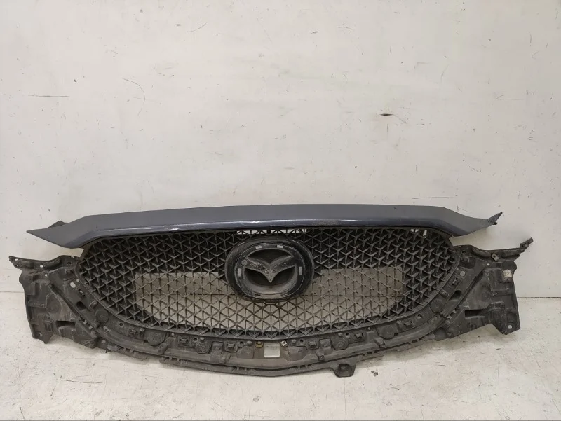 Решетка радиатора Mazda CX-5 2017-