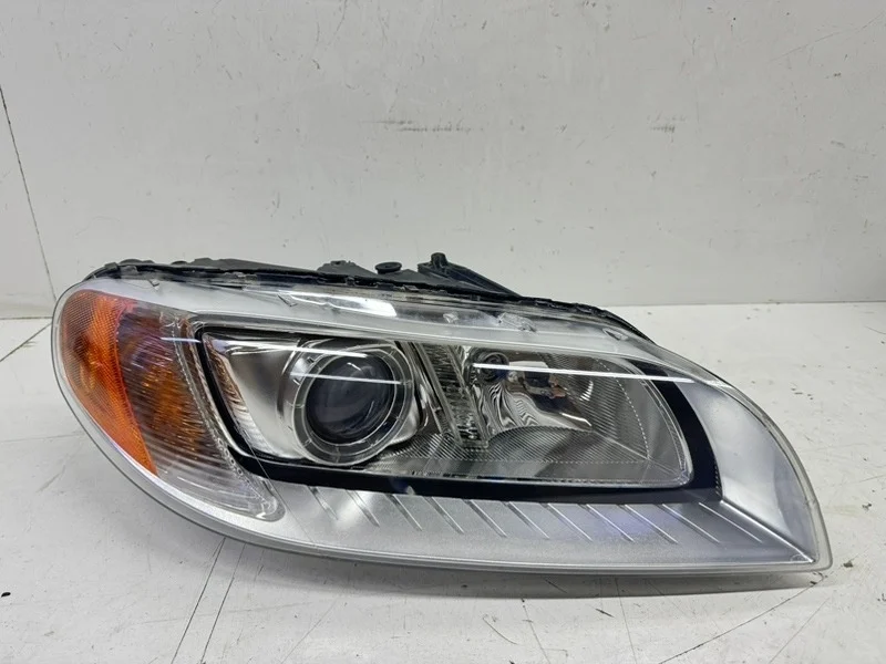 Фара Volvo S80 2009-2013