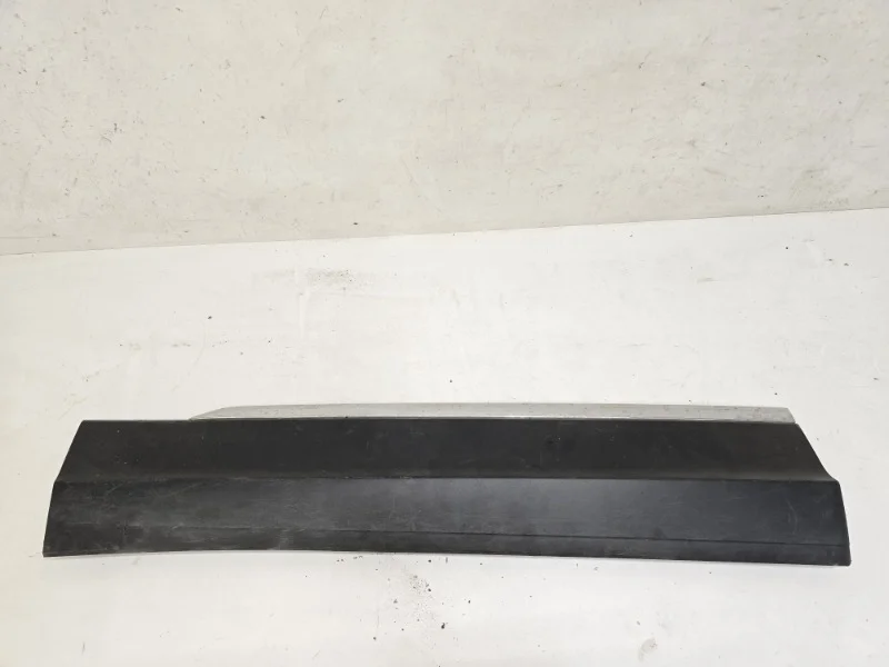 Накладка двери Volkswagen Tiguan 2016-2023