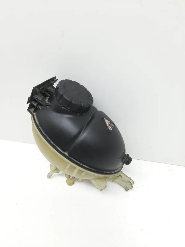 Бачок расширительный Mercedes-Benz -Class 2011-2014 W204