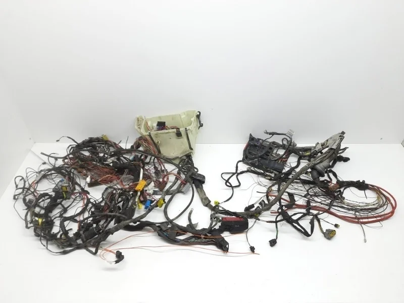 Проводка моторного отсека Mercedes-Benz -Class 2011-2014 W204