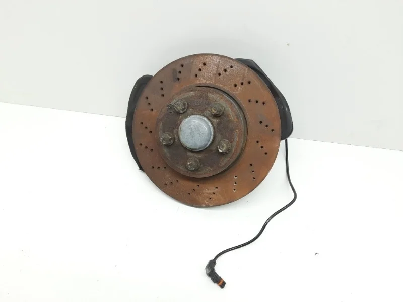 Кулак поворотный Mercedes-Benz -Class 2011-2014 W204