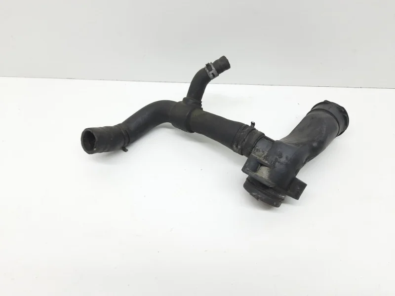 Шланг системы охлаждения Mercedes-Benz -Class 2011-2014 W204