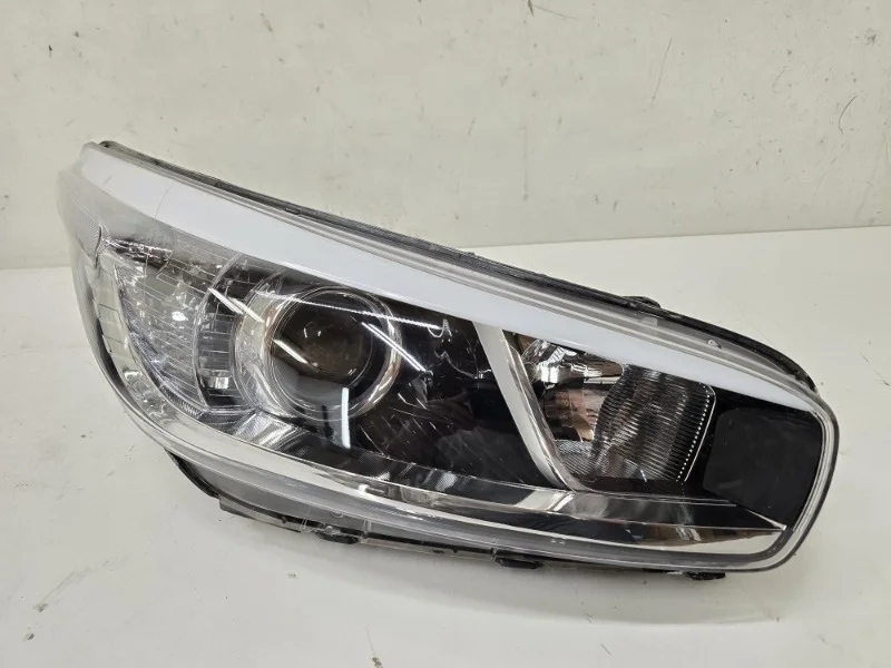 Фара Kia Ceed 2012-2018 JD