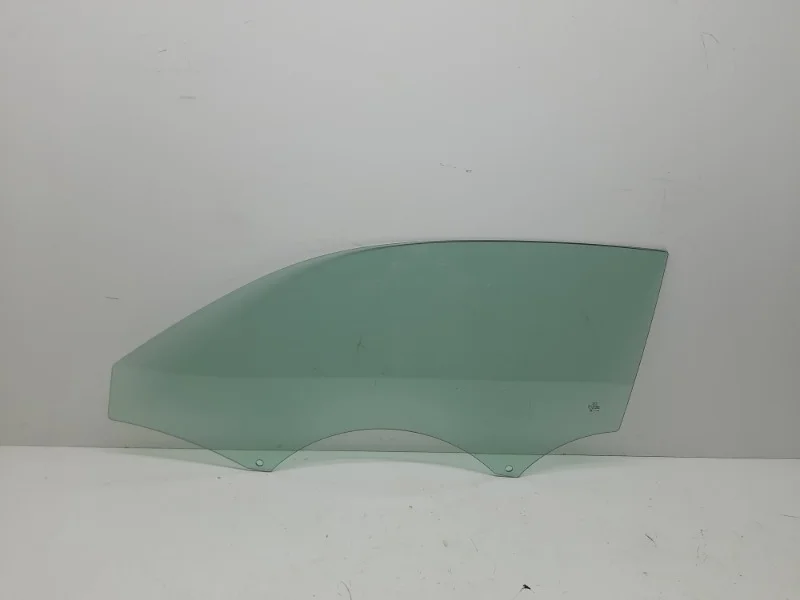 Стекло AUDI A1 2010-2014 8X