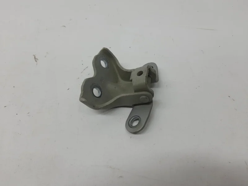 Петля двери Hyundai Solaris 2017-2024