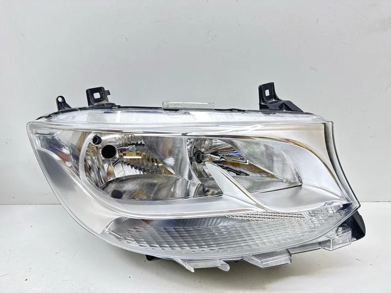 Фара Mercedes-Benz Sprinter 2018-2023 W910