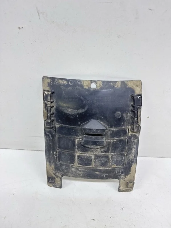 Лючок подкрылка Mercedes-Benz GLE-class 2015-2018 W166