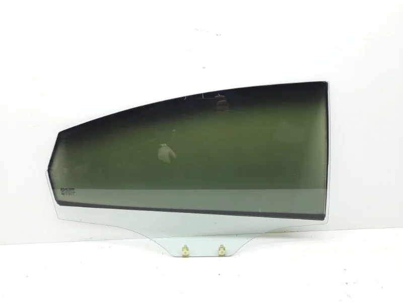 Стекло двери Hyundai Solaris 2010-2016