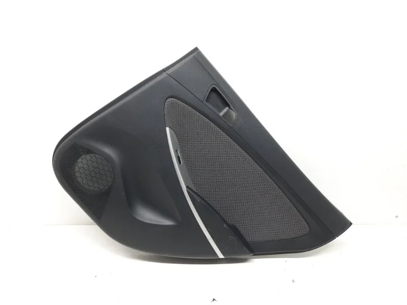 Обшивка двери Hyundai Solaris 2010-2016