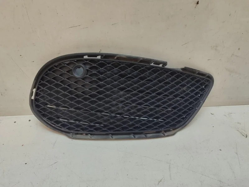 Окантовка птф Mercedes-Benz -Class 2013-2018 W205