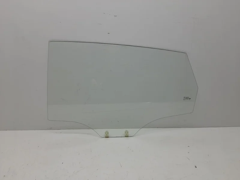 Стекло двери Hyundai Solaris 2010-2016