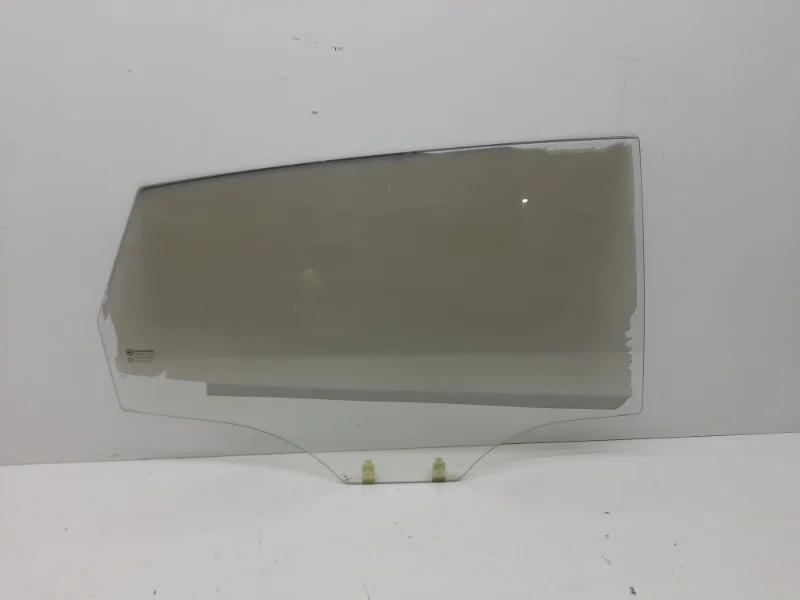 Стекло двери Hyundai Solaris 2010-2016