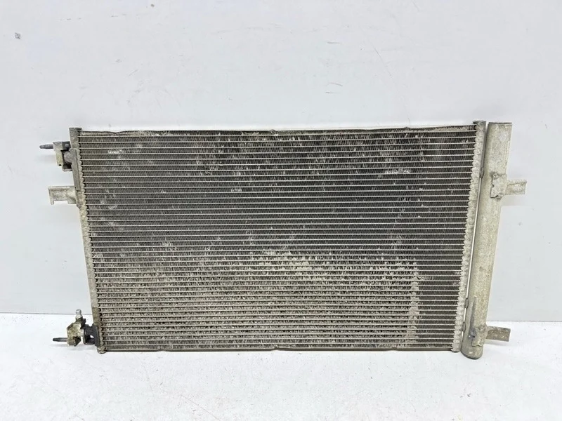 Радиатор кондиционера Opel Astra 2009-2015 J