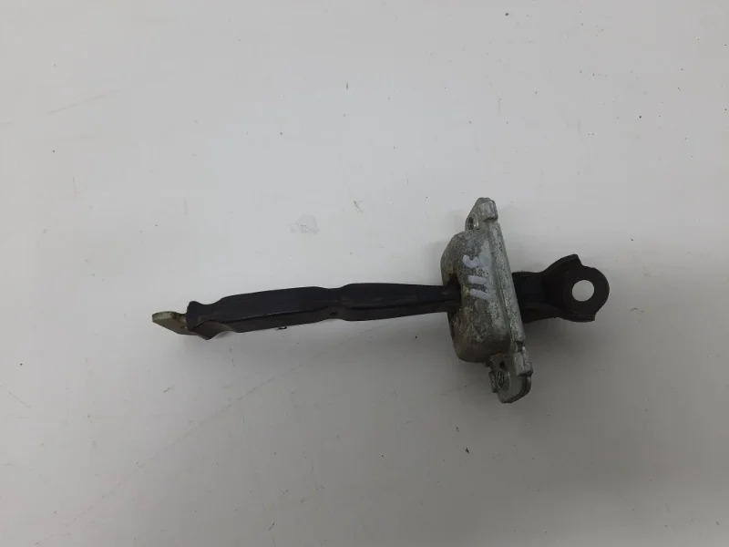 Ограничитель двери Hyundai Solaris 2010-2016