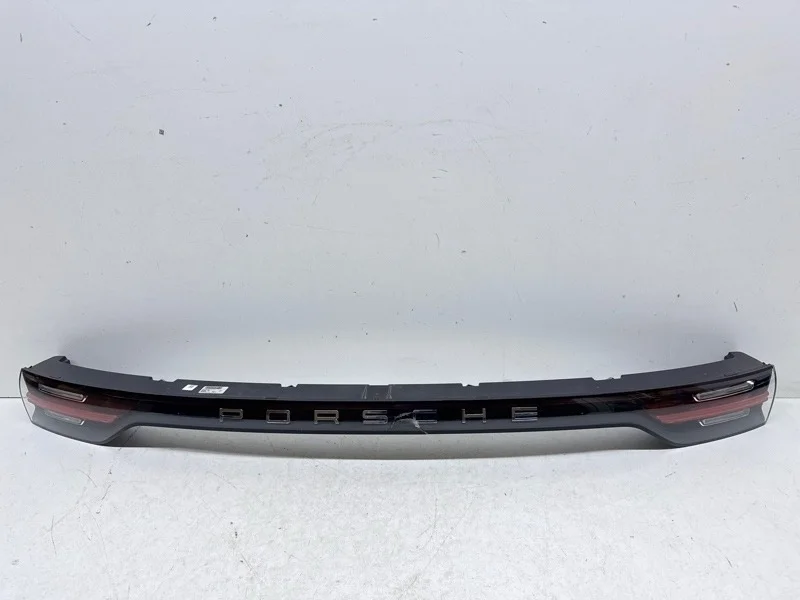 Фонарь Porsche Cayenne 2017-2025 9YA