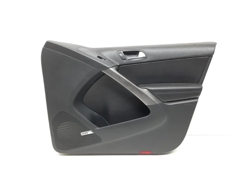 Обшивка двери Volkswagen Tiguan 2007-2012